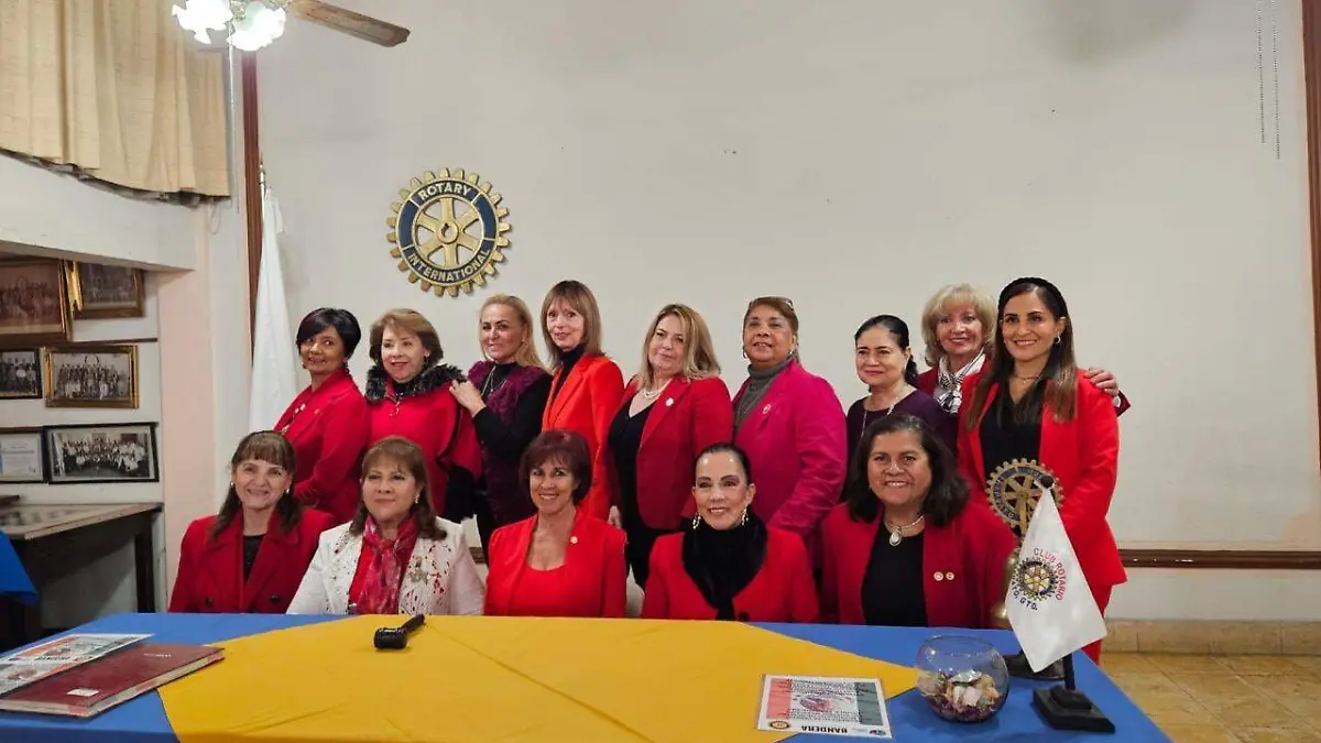 CLUB DE ROTARIOS EXCLUSIVO DE MUJERES (1)